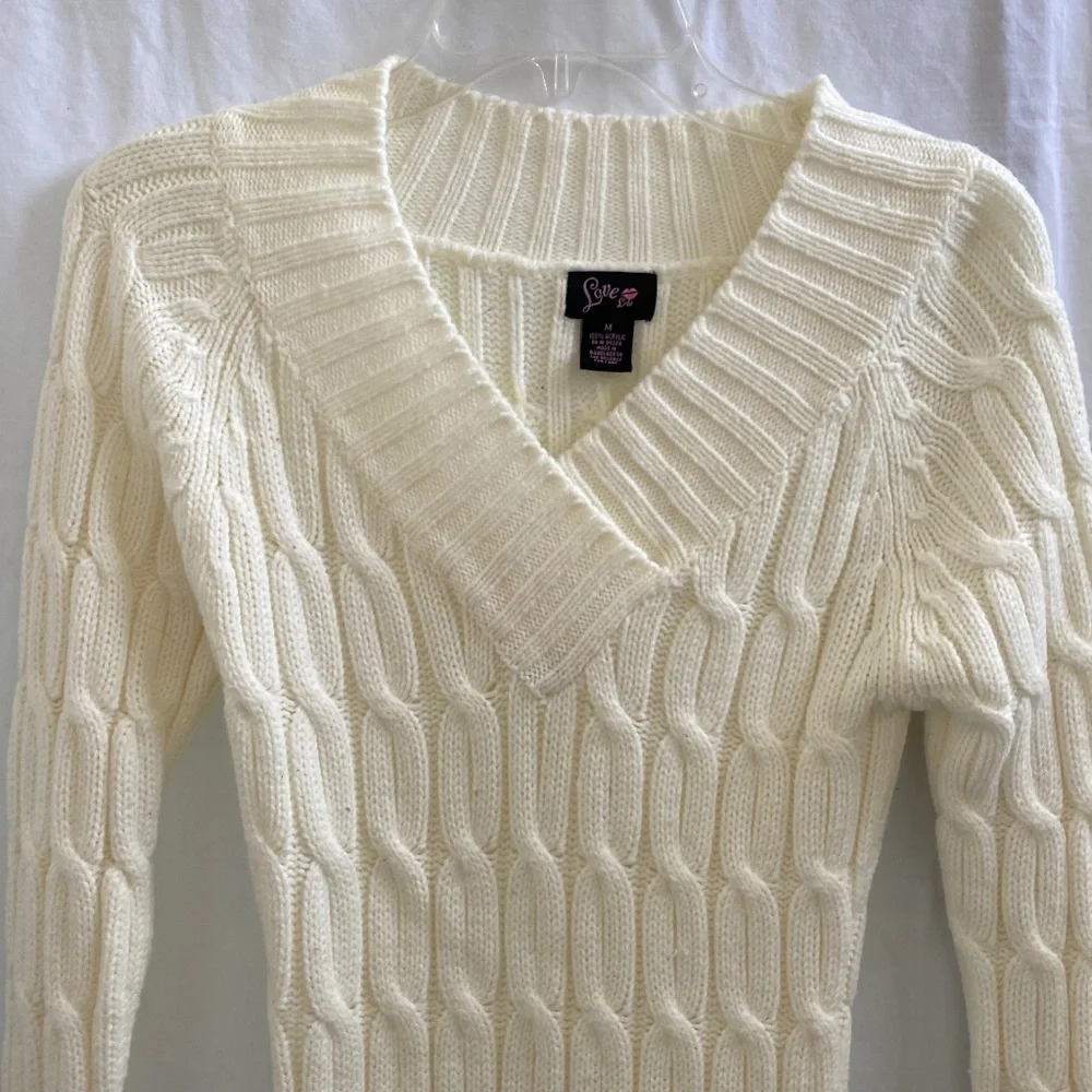 White Sweater Size: Medium